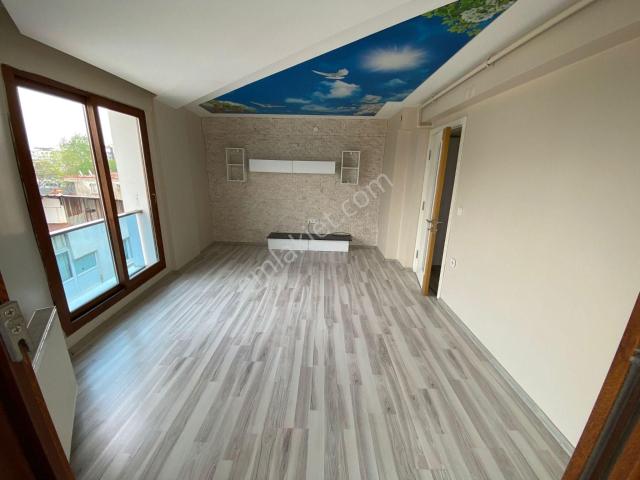 Buca İnönü Mah.de Optimum Avm Ve Otokent Yakını 2+1 85m2 Dgazlı Ayrı Mutfak Ferah Kiralık Daire