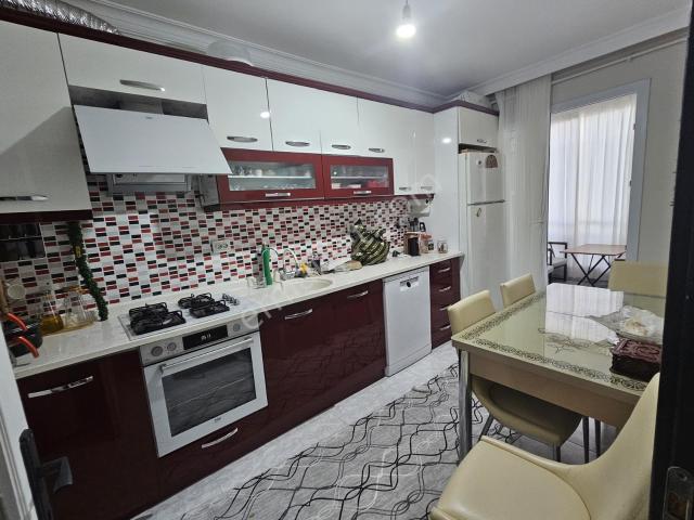 Buca İnönü'de Satılık 2+1 Daire, 90m², Doğalgazlı, Krediye Uygun