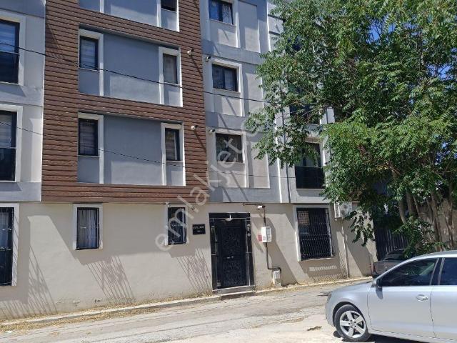 Buca Şirinyer Merkezde Yatırımlık Ve Oturumluk 2+1 Satılık Daire