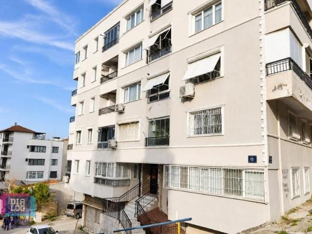Buca Kozağaçta Satılık Ferah 3+1 Daire 110 M² Net