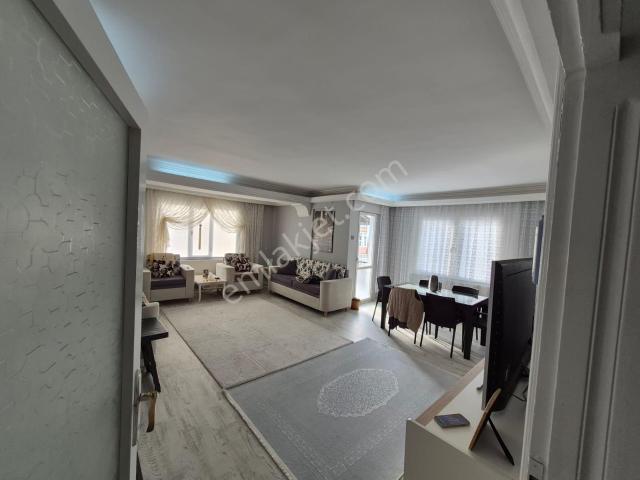 Buca,laleli Mah./uçanyolyakını/izbnana10dk/200m2/4+1/arakat