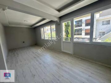 Buca Laleli Mahallesinde Arakat Kapalı Mutfak 2+1 Kiralık Daire