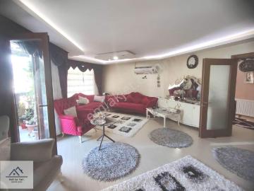 Buca Parisa'dan Kaymakamlık Yakını Ara Kat Asansörlü Eşyalı 3+1