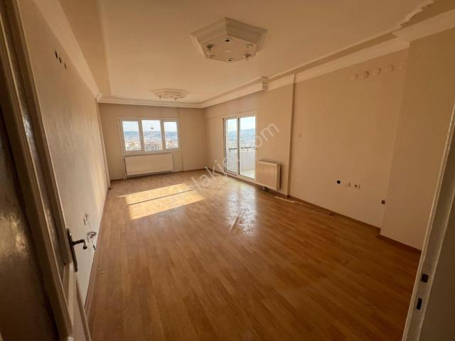 Buca Uçan Yol Kavşağı Yakını Çamlık Mah 3+1 120m2 Arakat Dgazlı Manzaralı Kiralık Daire