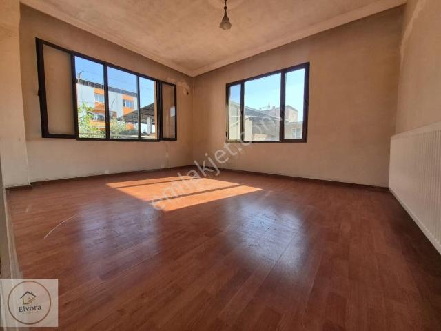Buca Ufuk Mahallesi 2+1 Doğal Gazlı Kiralık Daire