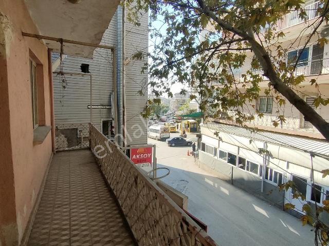 Buca Ufuk'ta Yıkık Kemer Meydanına Yakın Kiralık 2+1 Daire