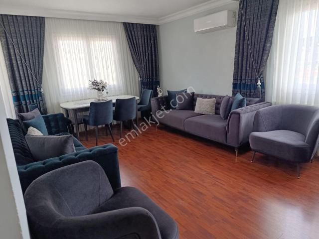 Buca Yıldız Mah Metro Durağına Yakın 125 M² Çift Cepe Asansörlü 3+1 Saatılık Daire