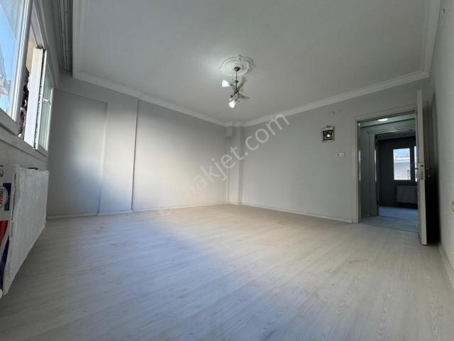 Buca Yeşilbağlar Mah. 2+1 95 M2. Teraslı D.gazlı Satılık Daire