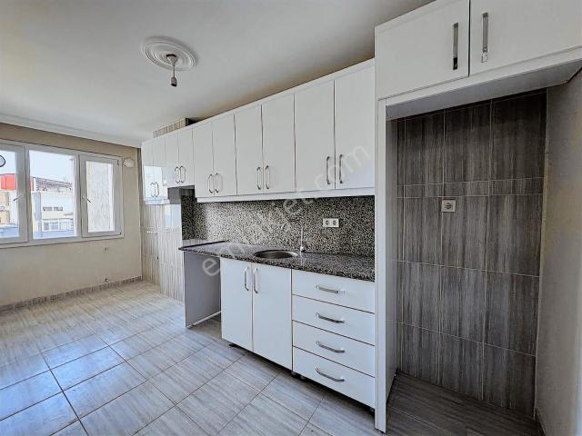 Akın'dan Yeşilbağlar Mah 3+1 120 M2 D.gazlı Fuzul Eve Uygundaire
