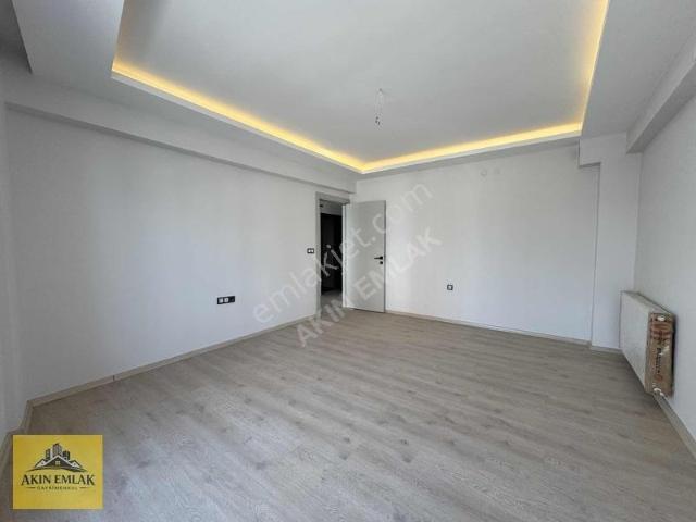 Buca Yeşilbağlar Mah. Resmi Projeli 2+1 Asansörlü Satılık Daire
