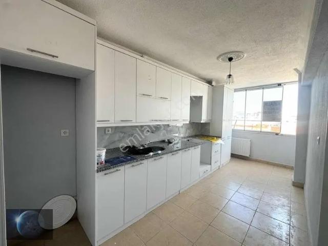 Buca Yeşilbağlar Mah/de Kiralık 2+1 D.gazlı Bakımlı Daire