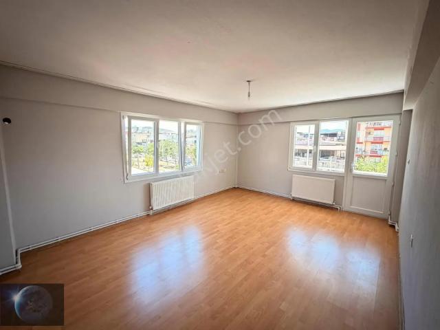 Buca Yeşilbağlar Mah/de Kiralık 3+1 150 M2 D.gazlı Geniş Daire