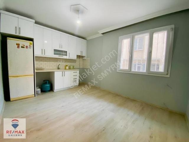 Buca Yenigün Mahallesin De 1+1 Bakımlı Kiralık Daire