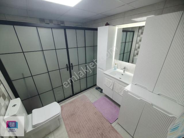 Buca Yenigün'de Eşsiz Manzaralı 3+1 135 M² Satılık Daire
