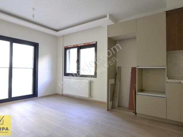 Buca Yiğitler Mah.satılık 2+1 Sıfır Daire