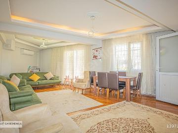 Buca Yiğitler Mahallesi 4+1 Satılık Daire