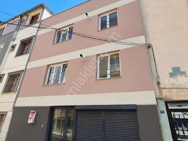 Bucada Üniversite Ve Doğum Hast Yakını Sıfır Binada Kiralık 1+1