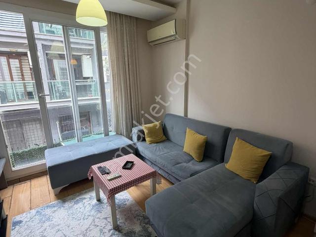 Bucada Üniversite Kampüsü Karşısında Eşyalı Satılık 1+1