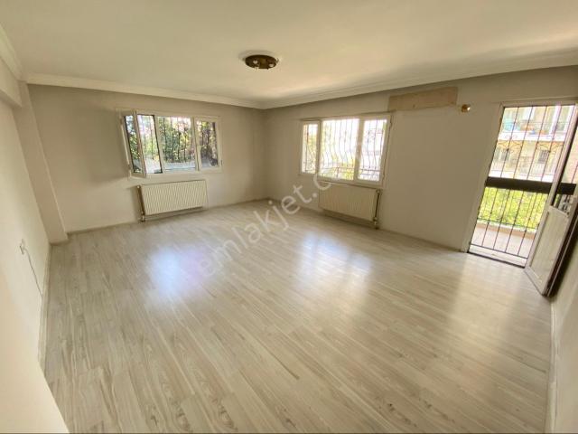 Bucakoop Mahallesinde Site İçi Arakat Çift Balkonlu Asansörlü Geniş Kiralık 3+1