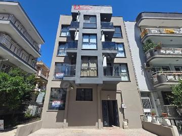 Bucanın Kalbinde Ferah ve Aydınlık Sıfır 1+1 Taşınmaya Hazır Satılık Daire !