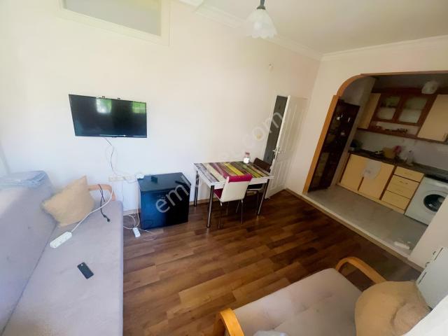 Bucaparisadan Hasanağa Bah. K.doğum Hastane Yakını Kiralık 1+1