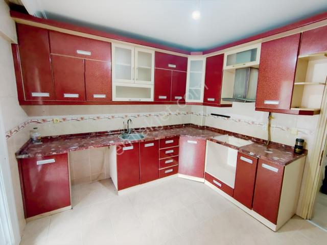 Bucaparisa'dan Tınaztepe Kampüs Karşısı Doğalgazlı Aile Apt 3+1