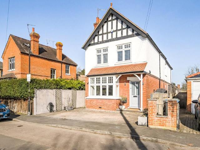 Buccleuch Road, Datchet, Slough, SL3 4 bed detached house to rent £3,500 pcm £808 pw