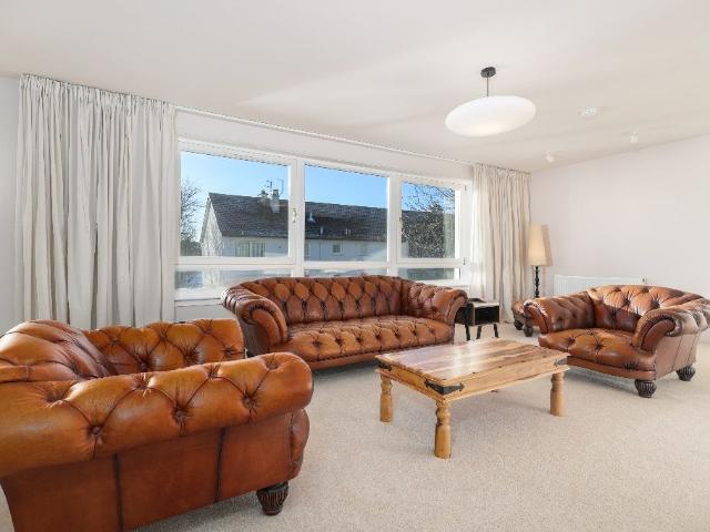 Buchanan Drive, Newton Mearns, Glasgow G77, 4 bed flat to rent, £1,695 pcm | PrimeLocation