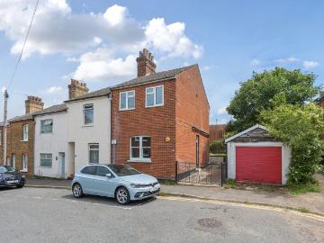 Buckhurst Avenue TN13, 2 bed terraced house to rent, £2,100 pcm | PrimeLocation