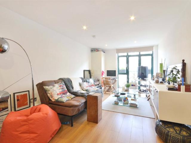 Buckhurst Street, Bethnal Green E1, 1 bed flat to rent, £1,950 pcm | PrimeLocation