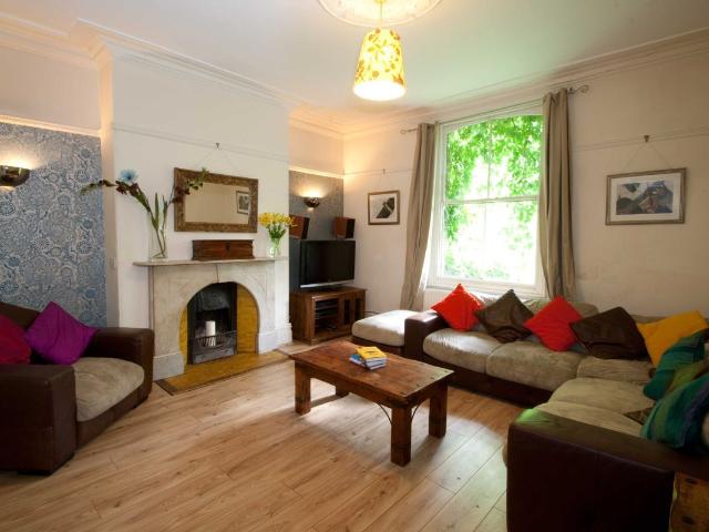 Buckingham Mount, Leeds LS6, 6 bed terraced house to rent, £659 pppm | PrimeLocation