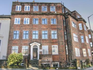 Buckingham Close, Bath Street, Brighton BN1, 2 bed flat to rent, £1,750 pcm | PrimeLocation