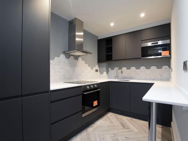Buckingham Court, Wellington Street, Cheltenham GL50, 2 bed flat to rent, £1,400 pcm | PrimeLocation