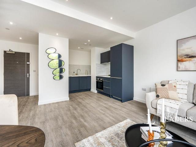 Buckingham Court, 400 Silbury. 1 bed flat to rent £1,260 pcm £291 pw