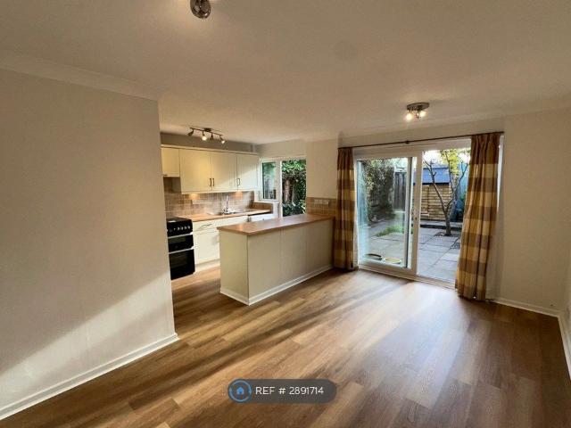 Buckingham Gardens, West Molesey KT8, 3 bed terraced house to rent, £2,675 pcm | PrimeLocation