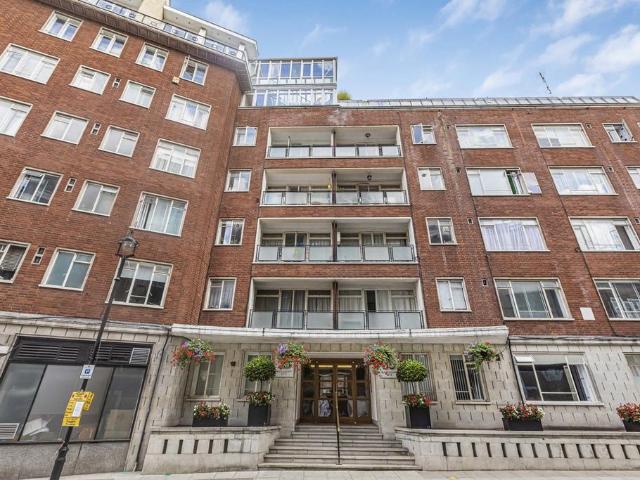 Buckingham Gate, London, SW1E Studio to rent £1,800 pcm £415 pw