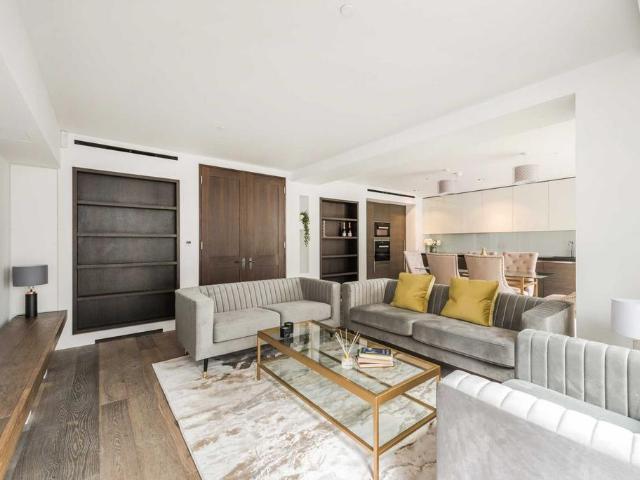 Buckingham Gate, London 2 bed apartment to rent £5,450 pcm £1,258 pw