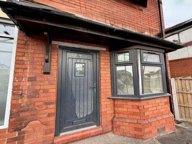 Buckingham Road, Cheadle, 3 bedroom, Apartment