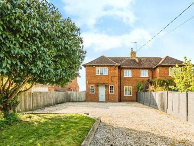 Buckingham Road, Aylesbury, 3 Bedroom Semi detached