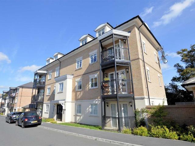 Buckingham Road, Epping CM16, 2 bed flat to rent, £1,750 pcm | PrimeLocation