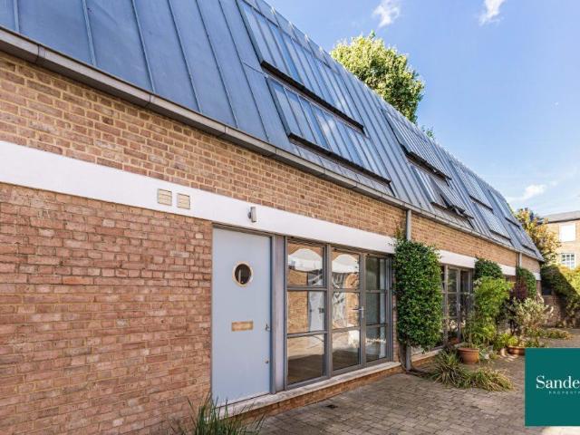 Buckingham Road, Hackney, London N1, 2 bed flat to rent, £4,000 pcm | PrimeLocation