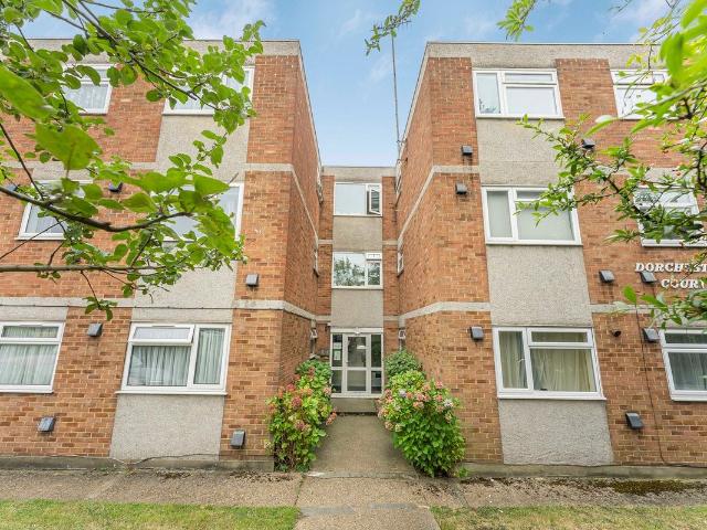 Buckingham Road, South Woodford E18, 2 bed flat to rent, £1,700 pcm | PrimeLocation
