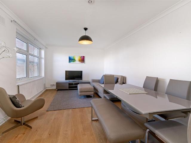 Buckingham Road, South Woodford E18, 2 bed flat to rent, £1,750 pcm | PrimeLocation