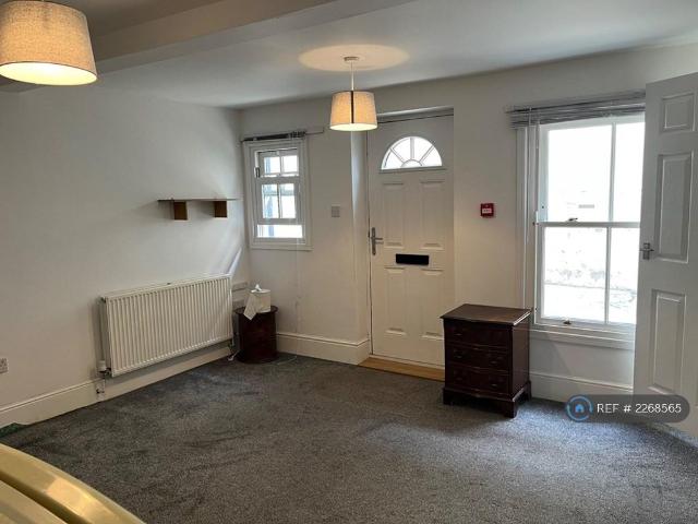 Buckingham St, Aylesbury, HP20 1 bed flat to rent £1,100 pcm £254 pw