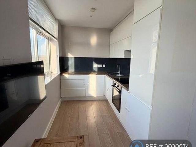 Buckingham Street, Aylesbury, HP20 1 bed flat to rent £890 pcm £205 pw