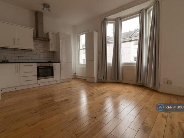 Buckingham Street, Brighton, BN1 1 bed flat to rent £1,325 pcm £306 pw