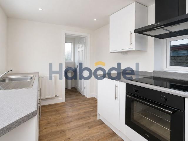 Buckingham Street, Garden Village, Hull HU8, 2 bed terraced house to rent, £625 pcm | PrimeLocation