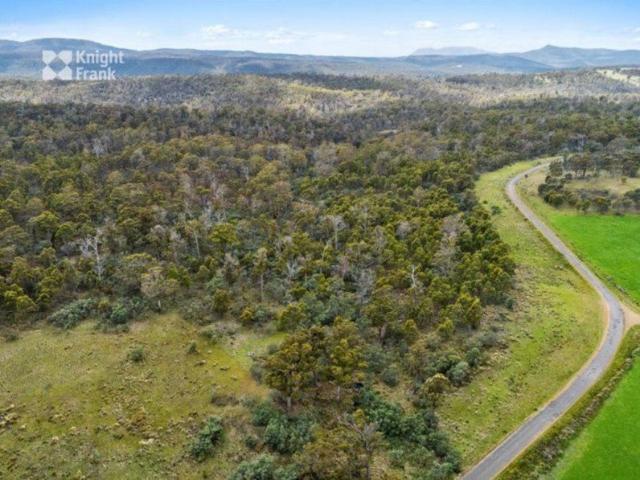 Buckland acreage