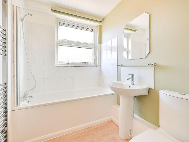 Bucklands Road, Teddington TW11, 2 bed flat to rent, £2,000 pcm | PrimeLocation
