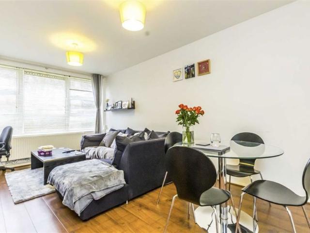 Bucklands Road, TW11, London